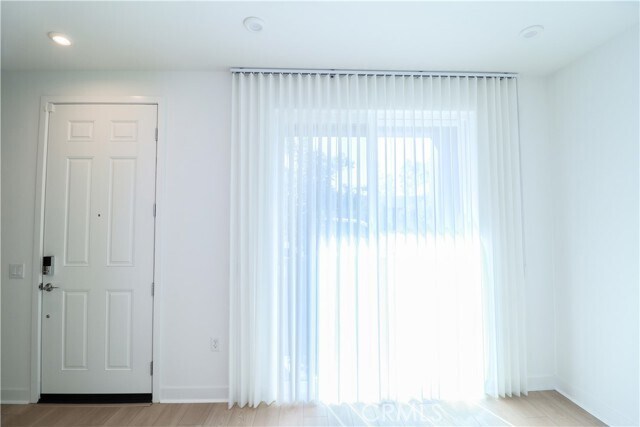 Foto del edificio - 681 S Lyon St