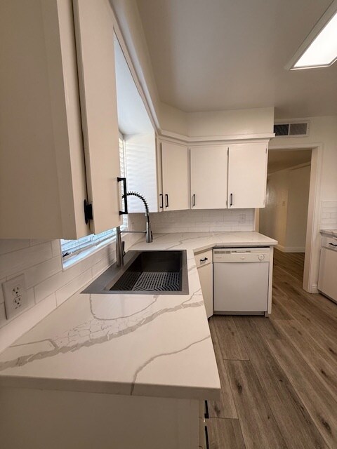 Foto del edificio - 4802 W Kaweah Ave