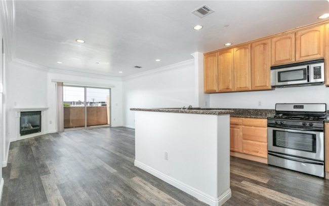 Building Photo - 1515 Grismer Ave