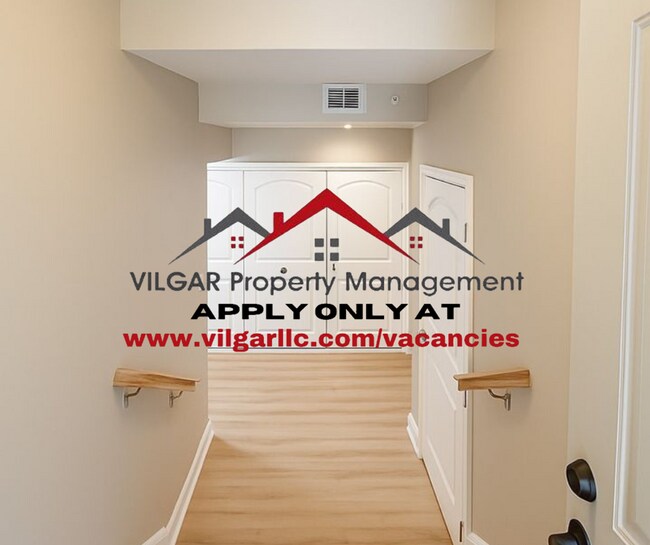 Foto del edificio - New & Updated! 2BR/2BA w/ Fireplace, Garag...