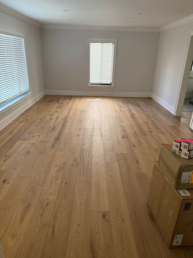 Photo - 2432-2436 Park Boulevard Apartment