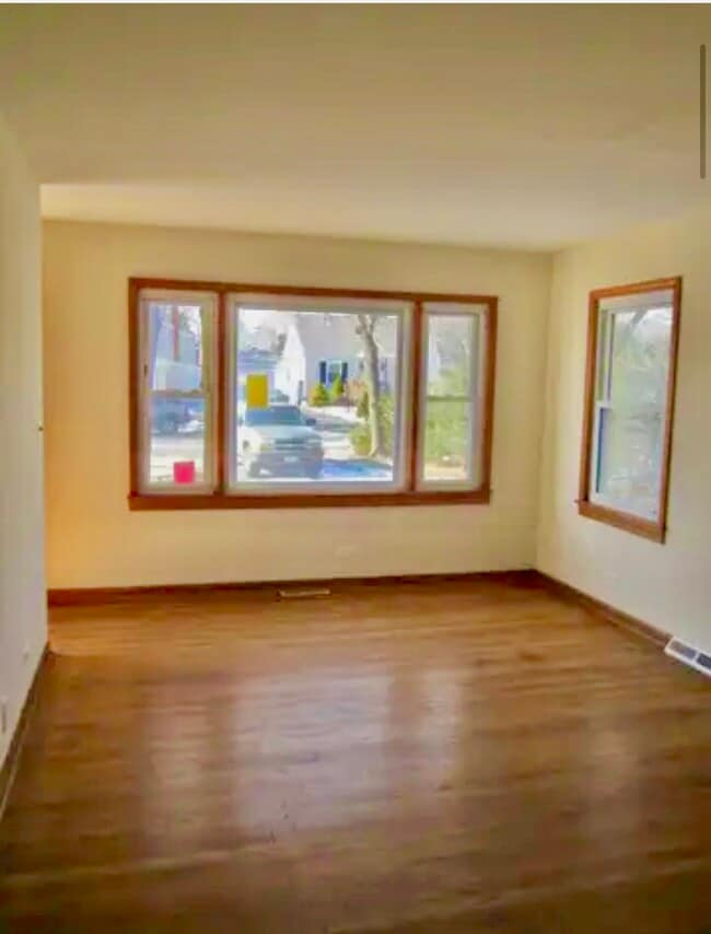 Foto del edificio - 1117 N Yale Ave