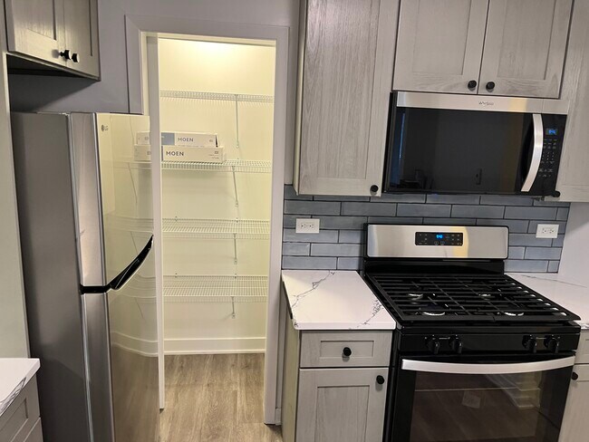 Foto del edificio - 1032 Auburn Ln