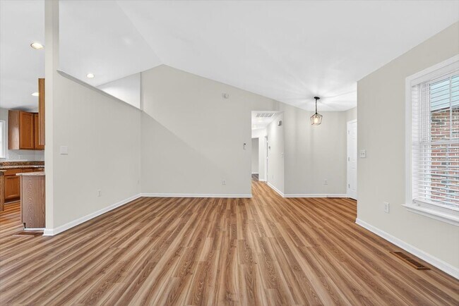 Foto del edificio - 11824 Hoover Ln