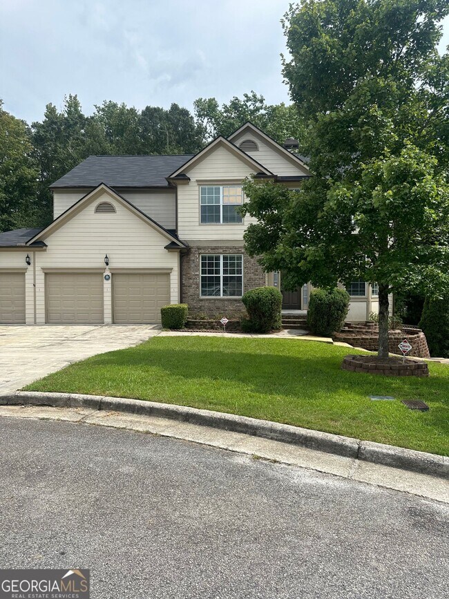 Building Photo - 711 Pine Grove Cir