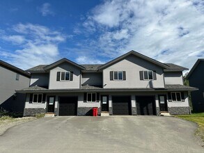 Building Photo - 1167 Westpoint Dr