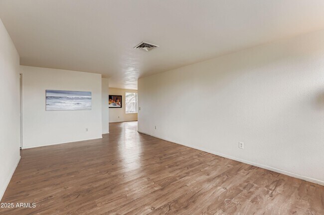 Foto del edificio - 1619 W El Alba Way