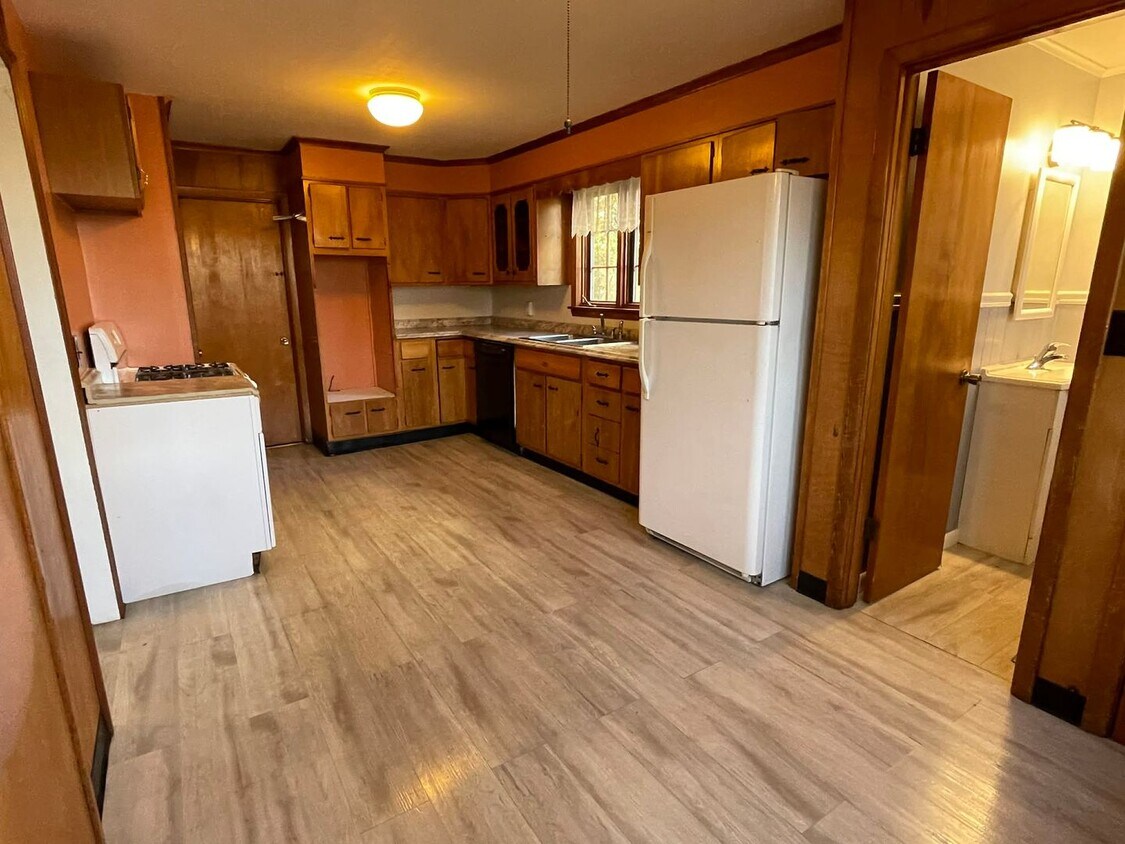 Primary Photo - 4 Bedroom Single Family Home for Rent - Olean NY