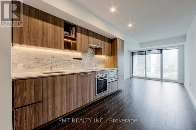 Photo du bâtiment - 19 Bathurst St