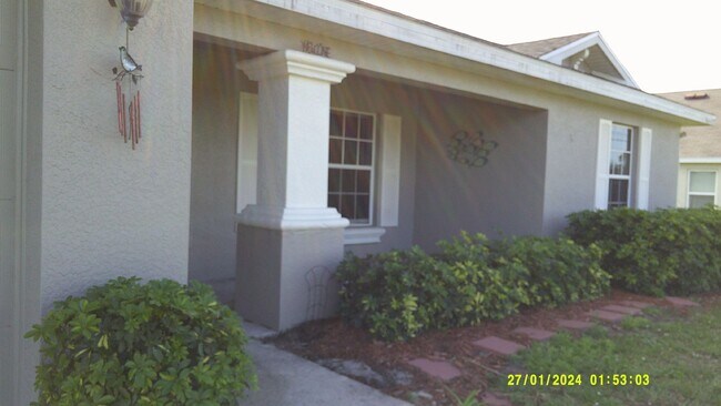Foto del edificio - Available in April! Nice 3/2/2 Across From Jim Jeffers Park and Oasis North School