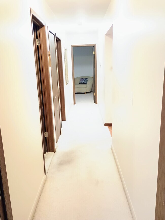 Building Photo - 7550 Corbett Dr