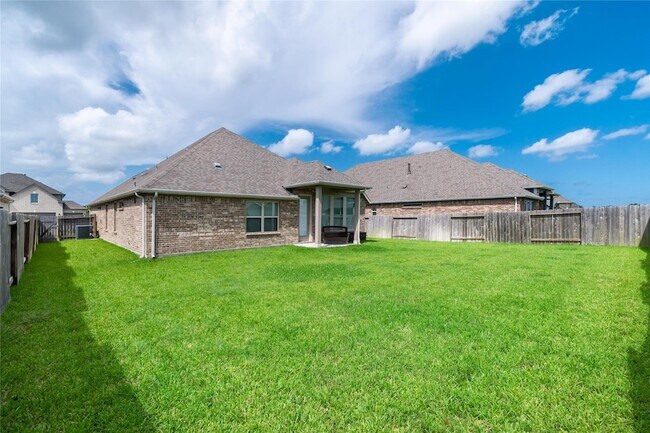 Foto del edificio - 18710 Lynnwood Crest Ln