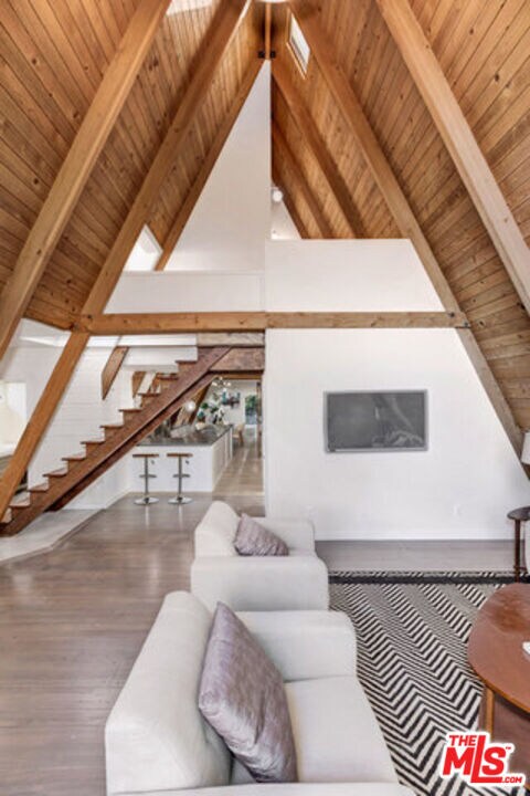 Foto del edificio - 3237 Kelton Ave