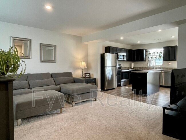 Building Photo - 1319 Havenbrook Dr