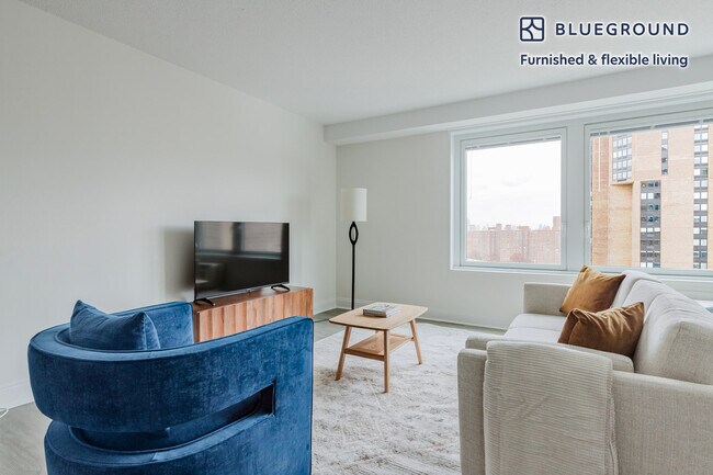 Foto del edificio - 30 Waterside Plaza