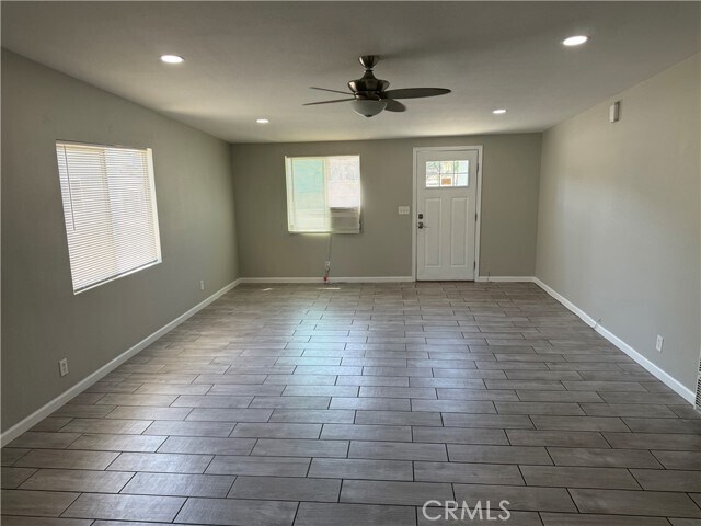 Foto del edificio - 430 E Arrow Hwy