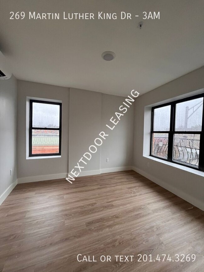 Foto del edificio - 269 M.L.K. Drive