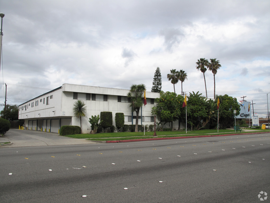 Building Photo - Gardena Capri Apartments