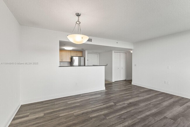 Foto del edificio - 3000 Coral Wy