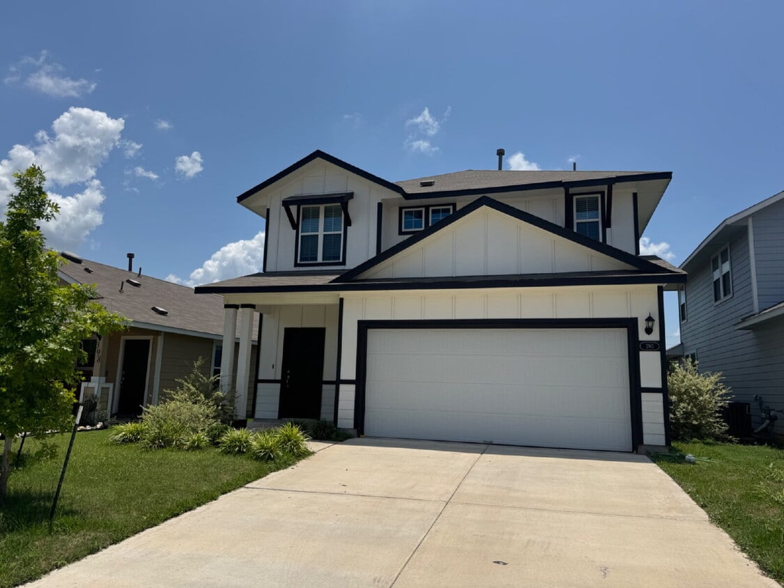 Primary Photo - 3-Bed 2.5-Bath Home in HydeMeadows