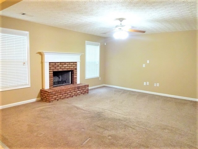 Building Photo - 3845 Sagebrush Ln