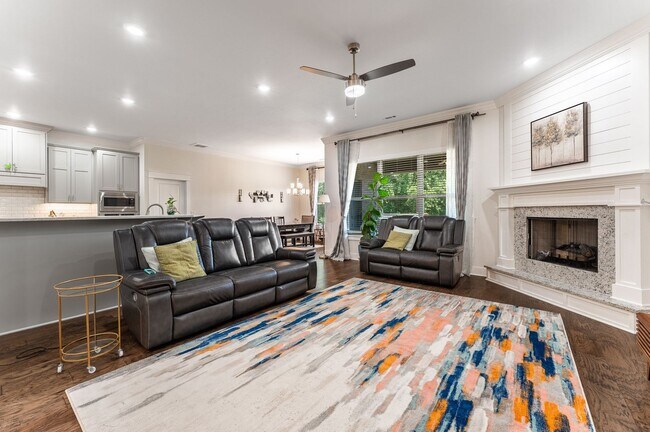 Foto del edificio - "Contemporary Elegance: Spacious 4 Bed, 3 Bath Modern Rental Home"