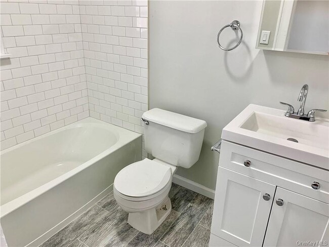 Foto del edificio - 10 Oakridge Pl