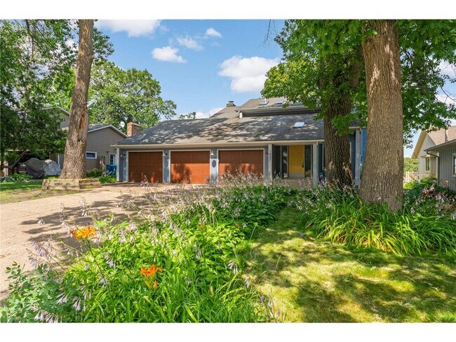 Building Photo - 1407 Bay Point Dr SE