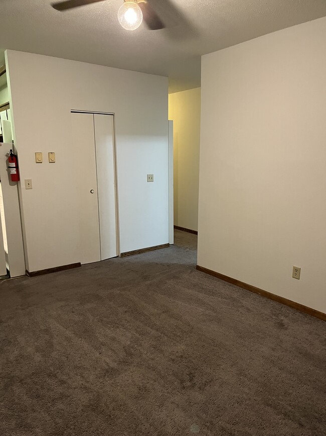 Foto del edificio - 105 1st St W