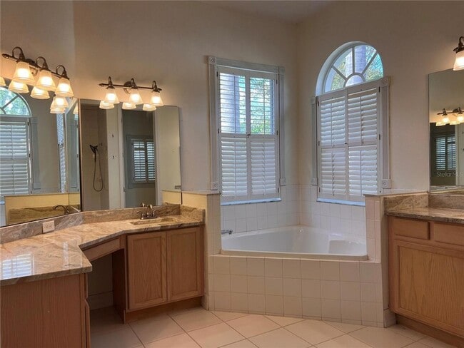 Building Photo - 12516 Leatherleaf Dr