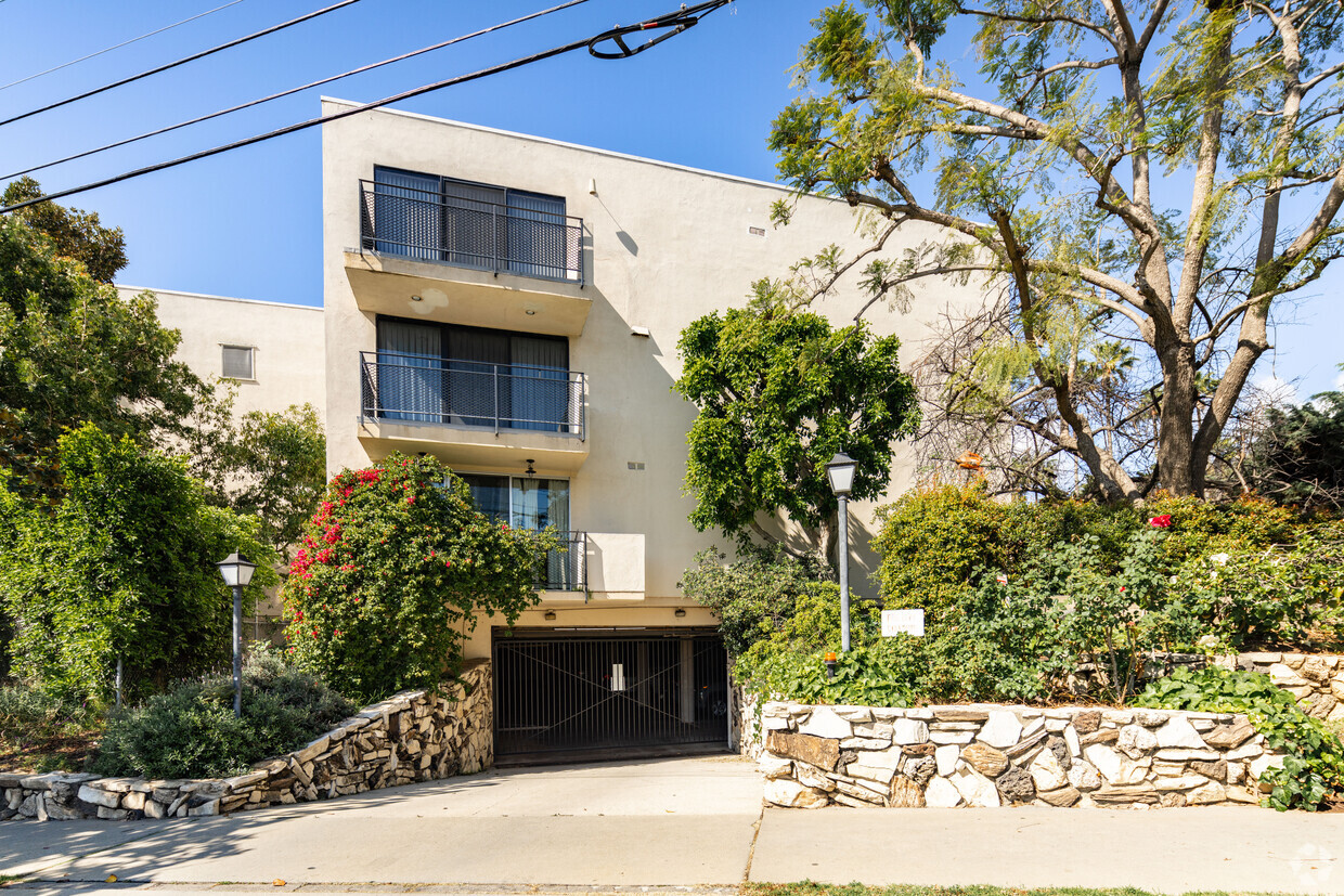 Exterior - Sunset Barrington