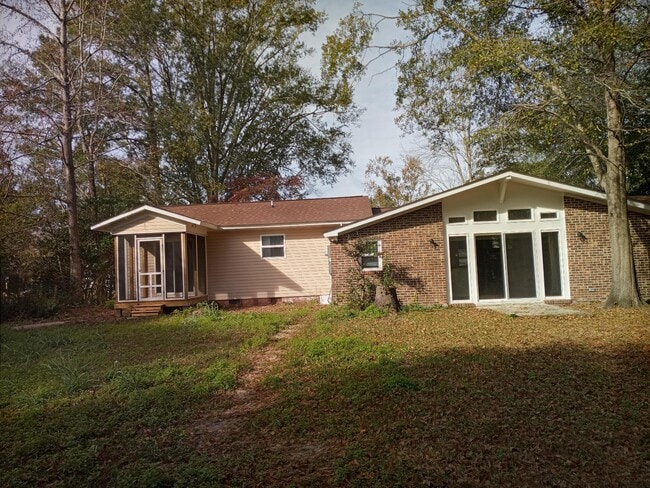 Building Photo - 1200 Cherry Tree Dr