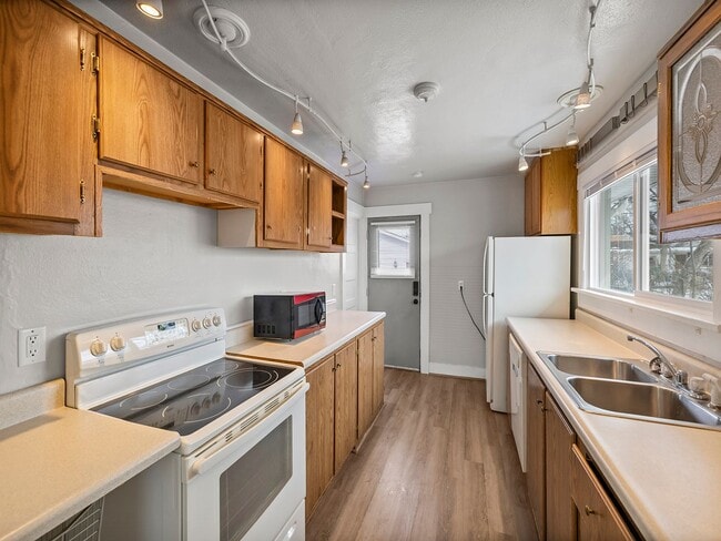 Foto del edificio - Excellent 3-Bed, 2-Bath Home in Heart of Cheyenne, WY!