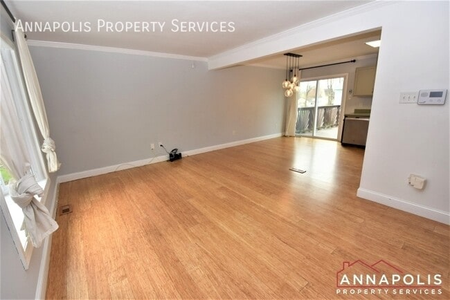 Foto del edificio - 235 Gross Ave