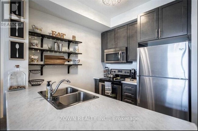 Building Photo - 35 Southshore Cres