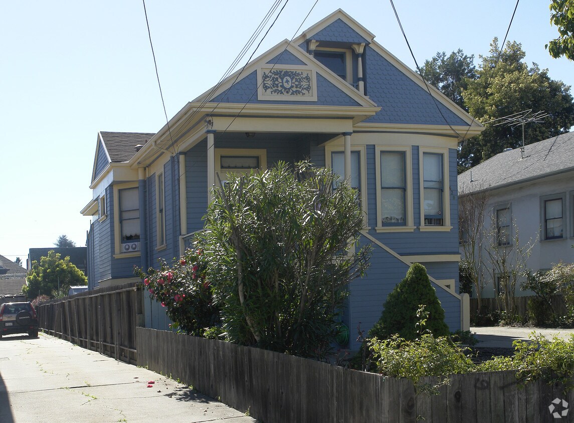 Building Photo - 620 Lincoln Ave