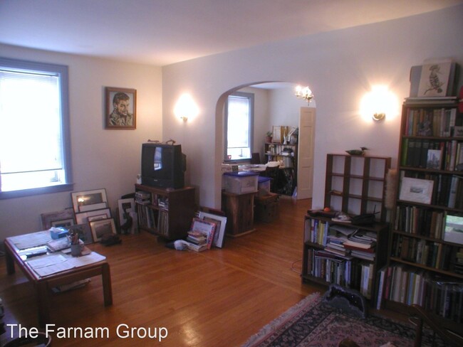 Building Photo - 102 Edgewood Ave