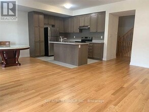 Building Photo - 15 Alicia Ln