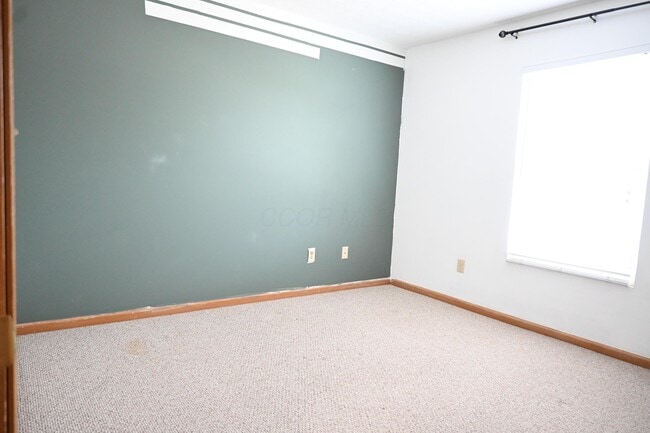Building Photo - 917 Annagladys Dr