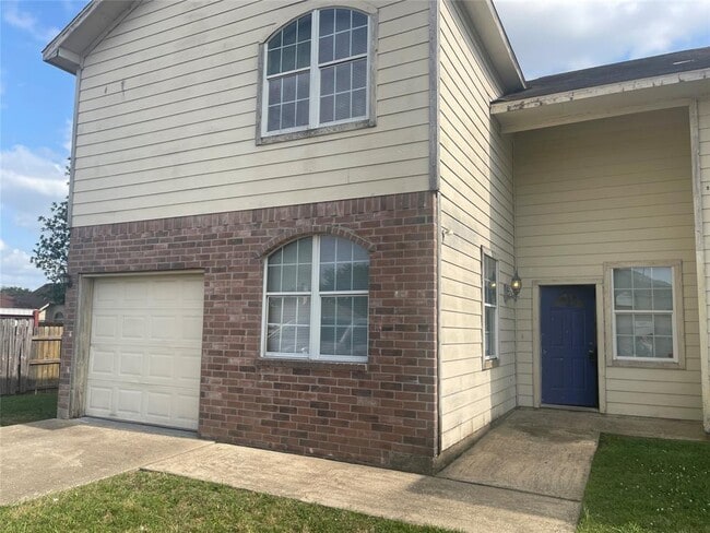 Building Photo - 6403 Waldron Dr