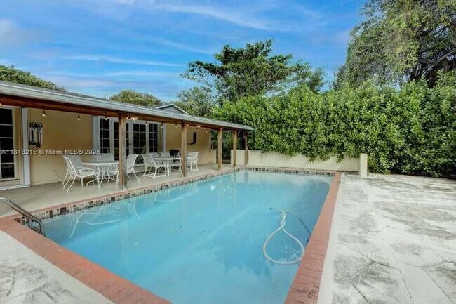 Foto del edificio - 6790 SW 54th St