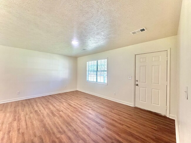 Foto del edificio - 992 Buck Egger Rd