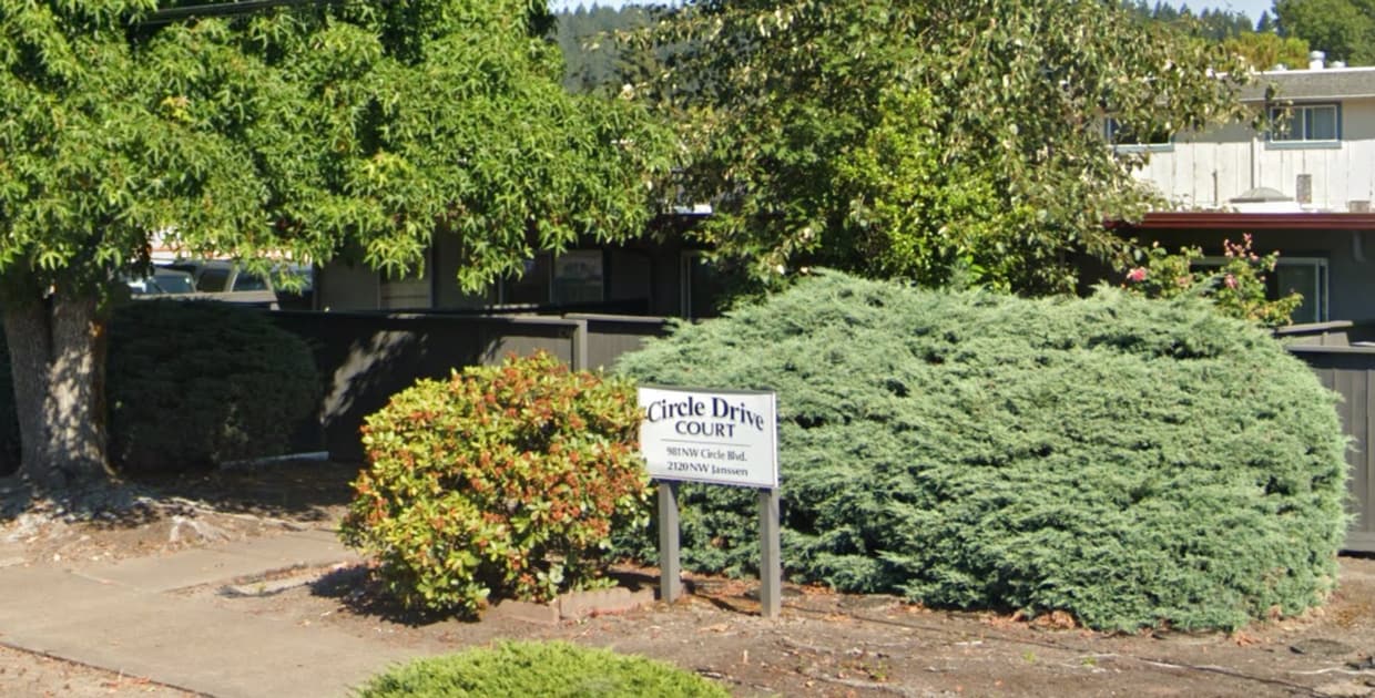 Foto principal - (690) Circle Court - 1 Bedroom / 1 Bathroom