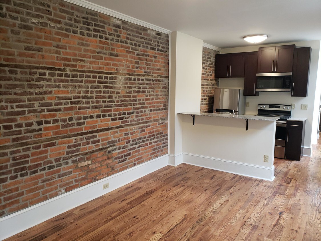 Foto principal - 923 N 2nd St