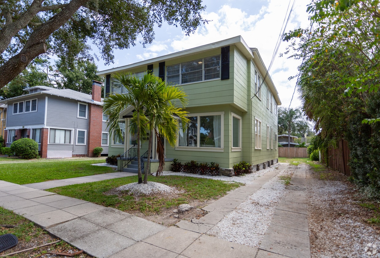 Exterior - 1720 W Hills Ave