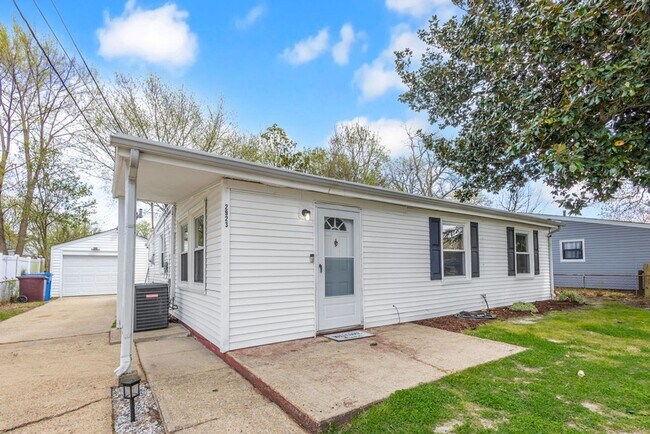 Foto del edificio - 3 Bed 1 Bath Home for Rent in Chesapeake