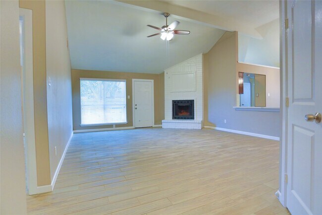 Foto del edificio - 7007 Glen Rosa Dr