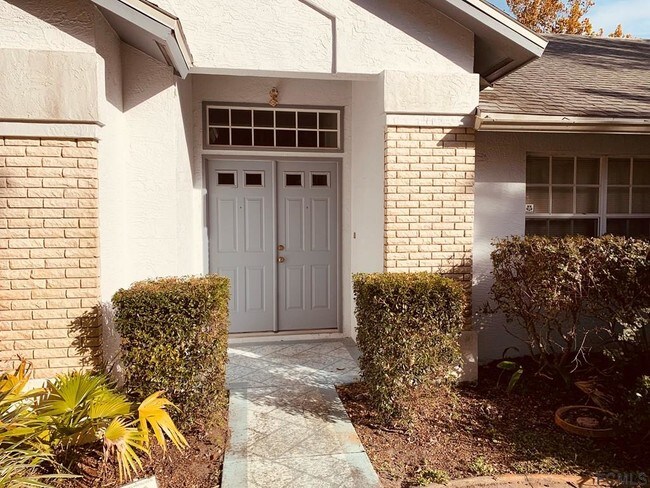 Building Photo - 156 Westhampton Dr