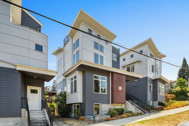 Building Photo - 3454 8th Ave W