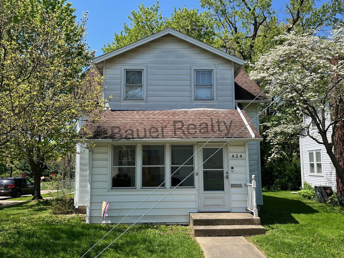 Primary Photo - Two Bedroom Near Ashland University